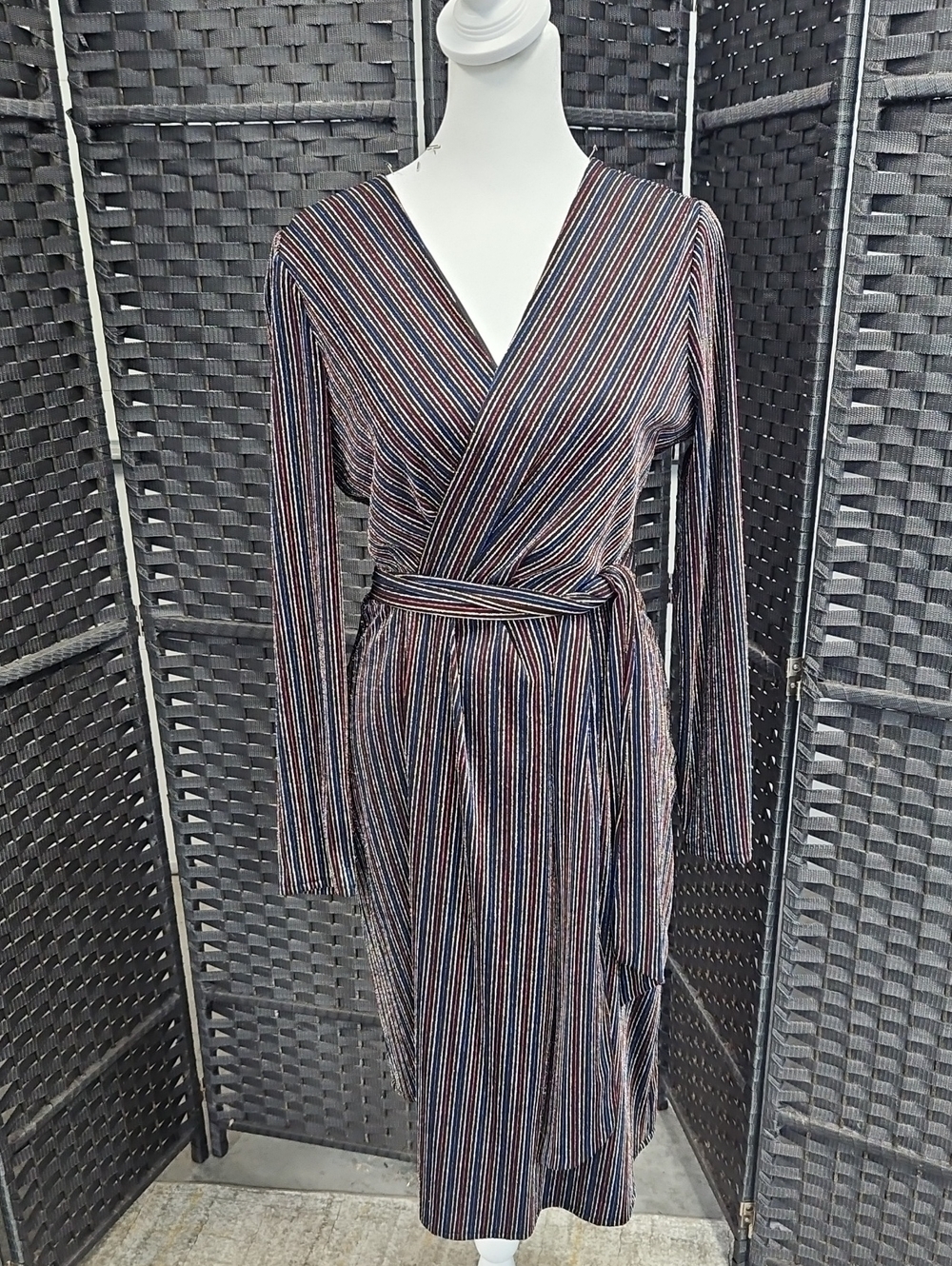 Size 4 Black/Red/Blue/Gold/Silver Long Sleeve Wrap Skirt Sam Edelman Cocktail